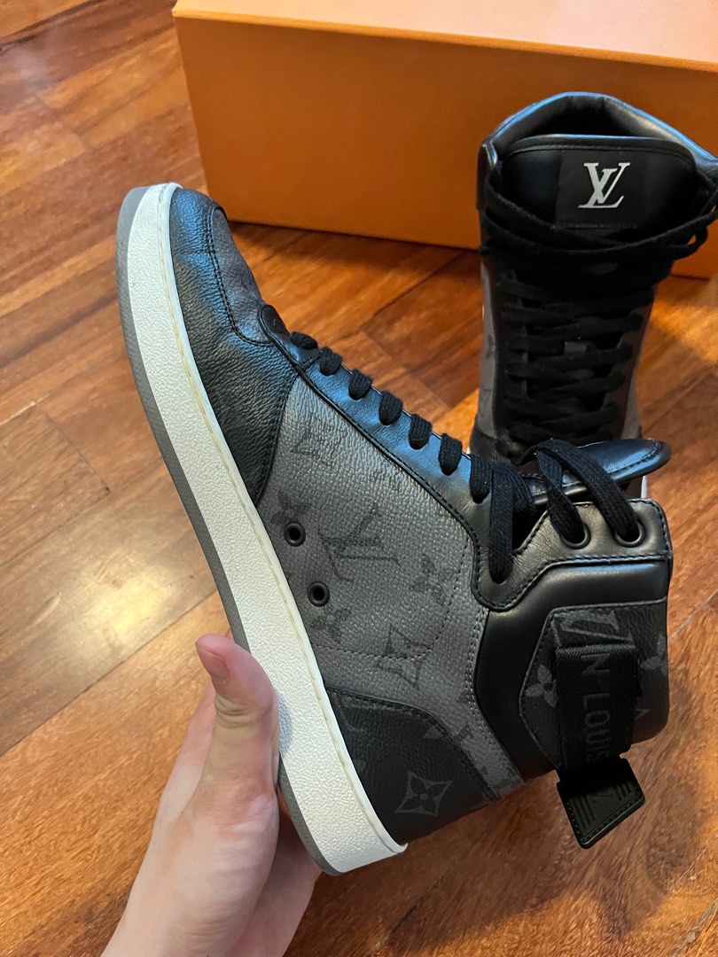 Louis Vuitton Rivoli Sneaker Boot Monogram Eclipse. Size 08.0