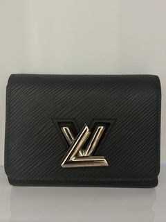 Louis Vuitton Guaranteed Authentic Twist Belt Wallet M68560 Black Cross  Body Bag