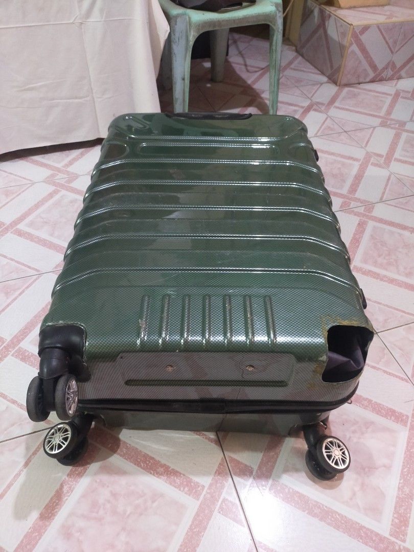 SM Dept Store Luggage 40kilos, Hobbies & Toys, Travel, Luggage on Carousell