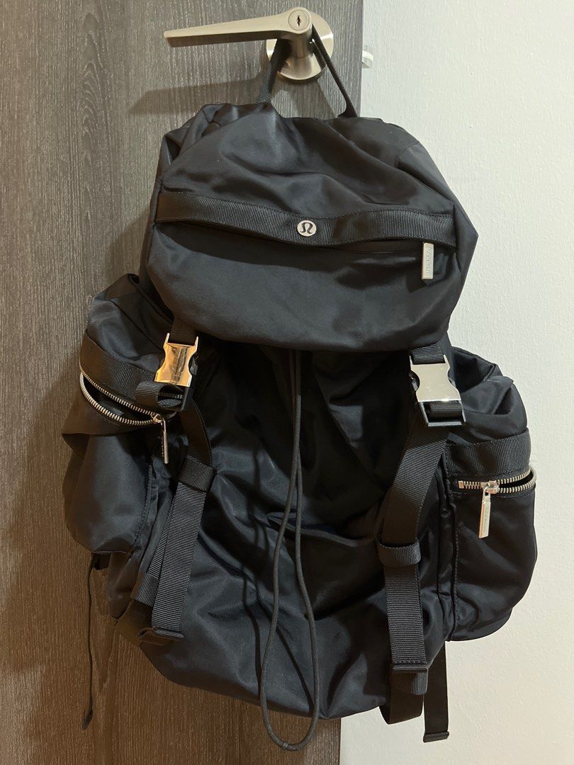Lululemon Wanderlust Backpack (Black), Men's Fashion, Bags, Backpacks