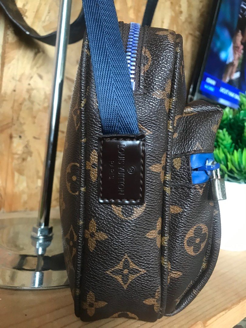 LOUIS VUITTON N42250 BLOOMSBURY GM SLING SHOULDER BAG, Luxury, Bags &  Wallets on Carousell