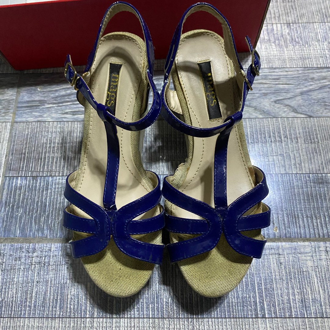 Mags Heels, Women's Fashion, Footwear, Heels on Carousell