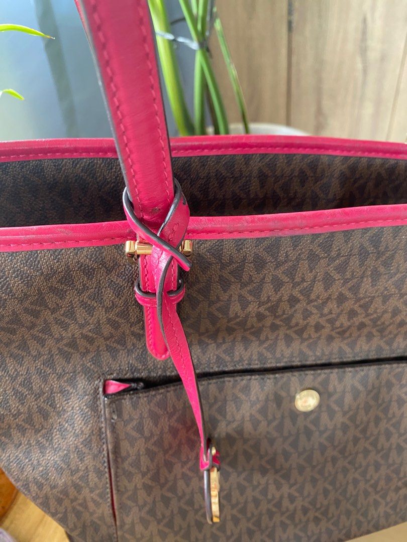 Michael Kors Original Bundle Bag for sale!!, Women's Fashion, Bags &  Wallets, Shoulder Bags on Carousell