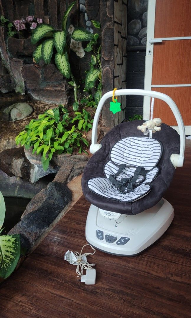 Graco mamaroo hot sale