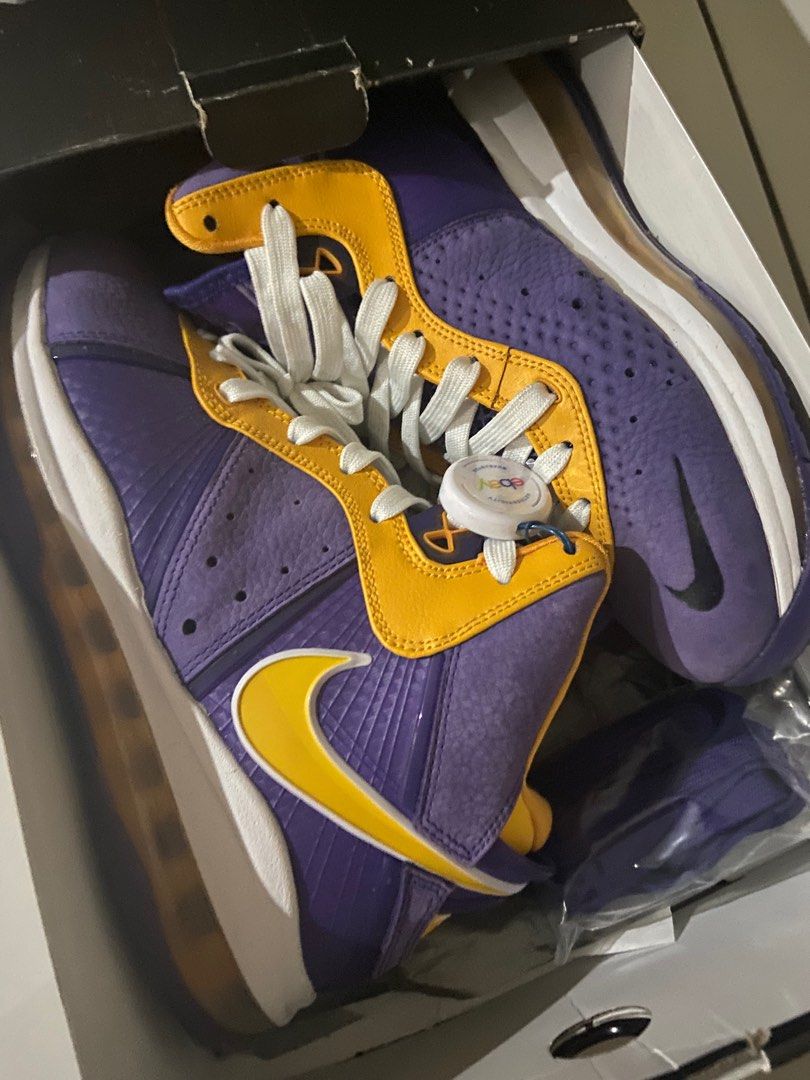 nike lebron 8 lakers on feet