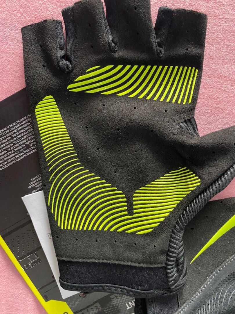 Nike havoc training gloves clearance