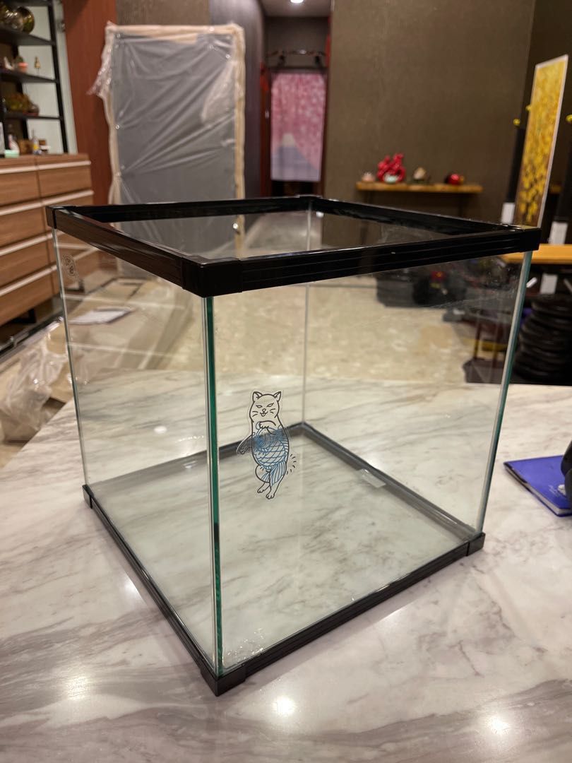 Seapora 60 Gallon Cube —