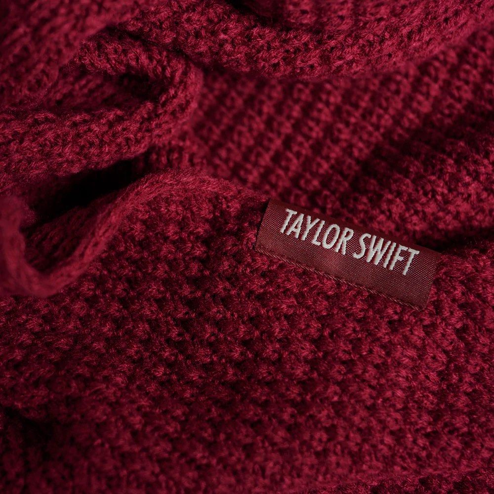 Taylor Swift Repeat Pattern Official Taylor Swift Red All Too Well Knit Scarf (PO), Hobbies & Toys ...