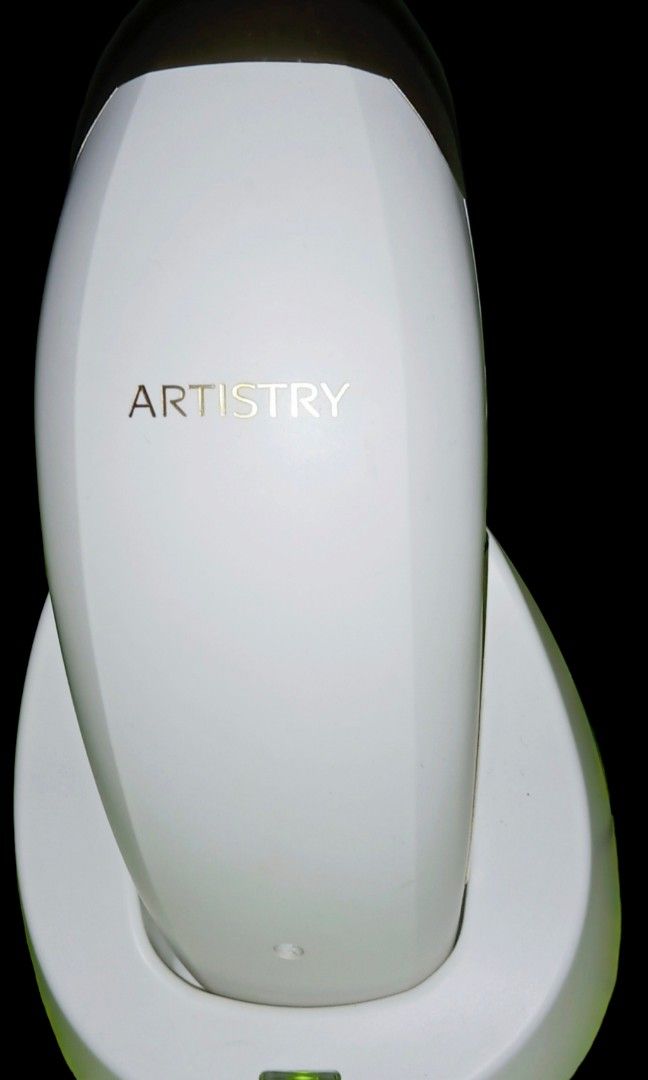 Original Amway Artistry LED Facial Massager Lifter and Cleanser
