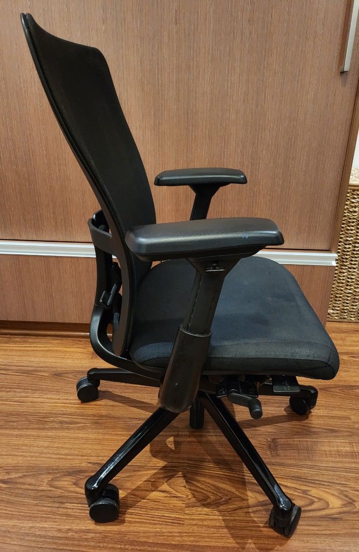 Original Haworth Zody Mesh Office Ergonomic Chair. Not Herman Miller