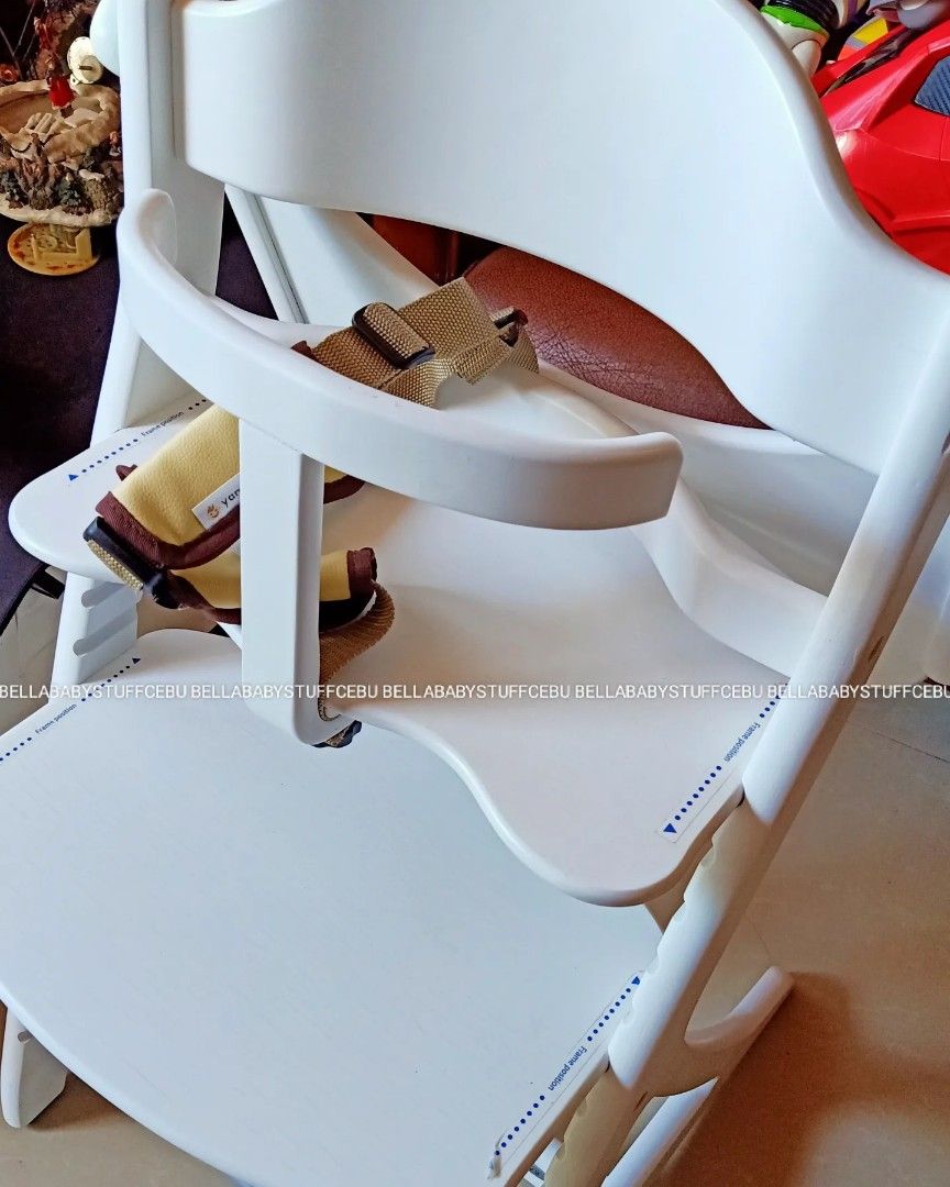 Original Yamatoya Sukusuku+ High Chair White with Original Yamatoya