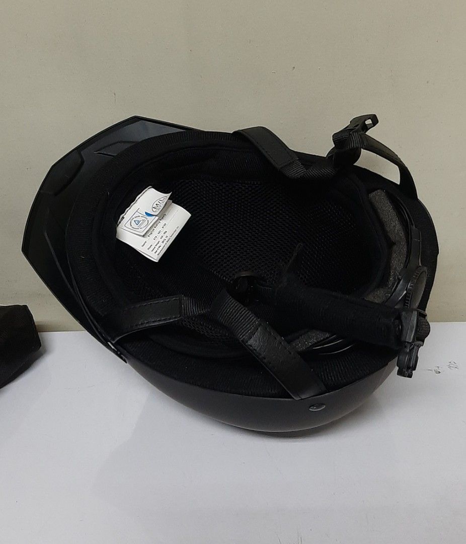 Ovation Schooler Helmet, Motorbikes, Motorbike Parts & Accessories