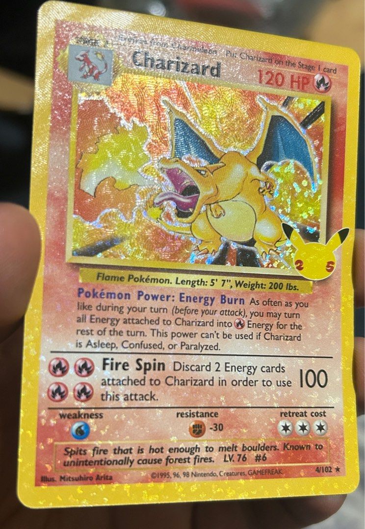 (Holo bleed) Pokemon Card Celebration Charizard 004/102, Hobbies & Toys