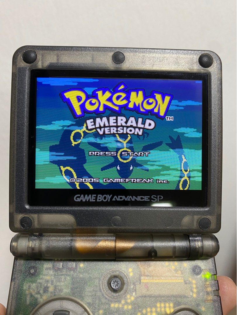 Pokemon: Emerald Version Nintendo Game Boy Advance GBA New Sealed Ripped  Side