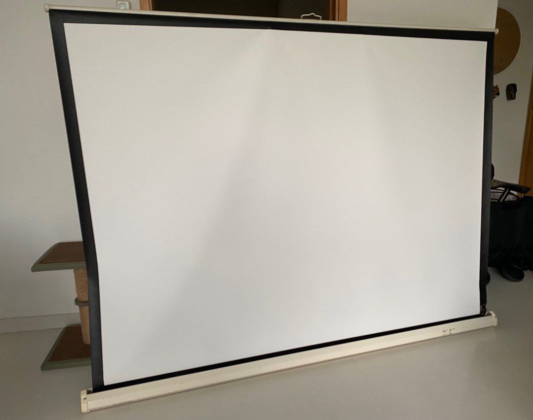 Projector screen- manual pull down (180cm x 140 cm), TV & Home ...