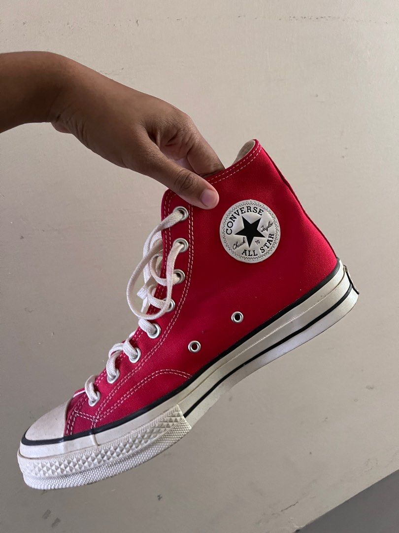 Red converse top womens size 1