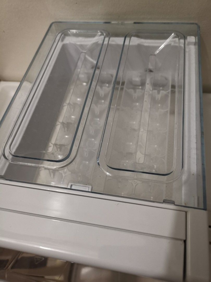 Refrigerator Ice cube box tray mold twist mechanism, Furniture & Home