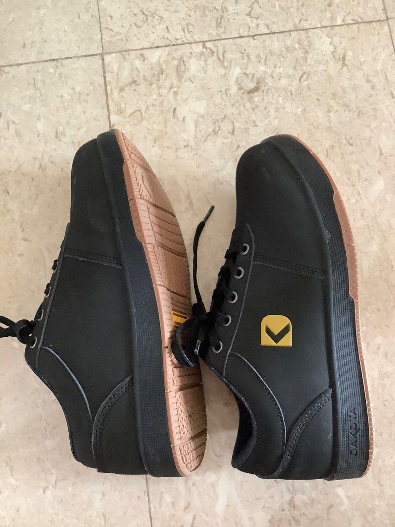 Dakota steel shop toe shoes