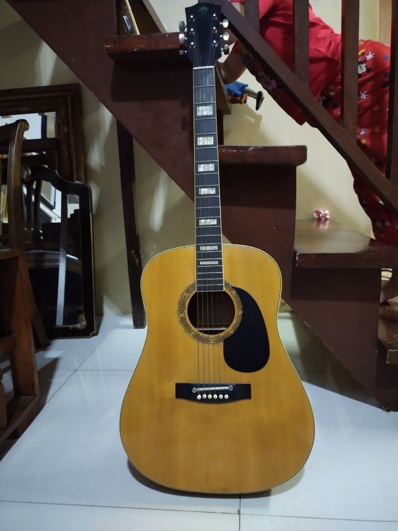 Samick Brand Acoustic Guitar, Hobbies & Toys, Music & Media, Musical