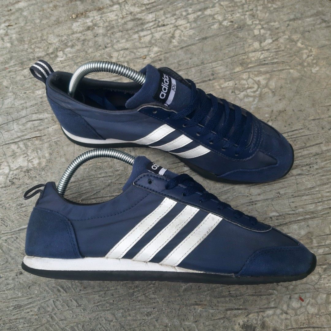 Sepatu Second Adidas JOG vs Neo size 40