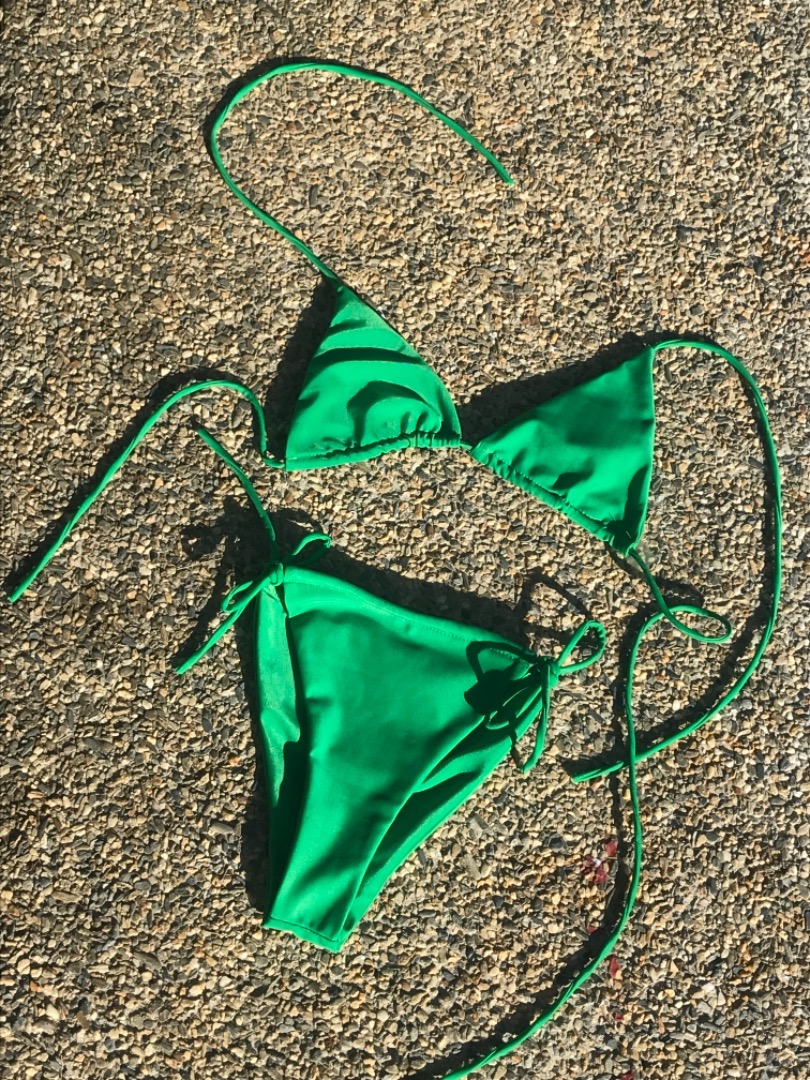 Shein green triangle bikini, Women's Fashion, Swimwear, Bikinis