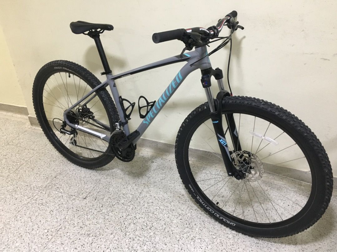 Bicicleta specialized rockhopper 2025 2019