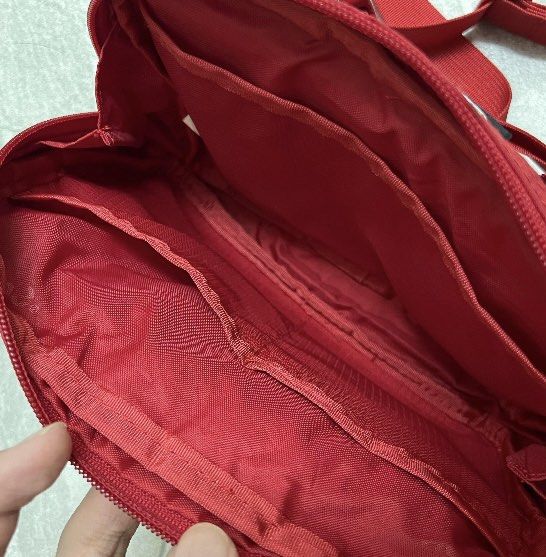 Supreme shoulder hotsell bag fake