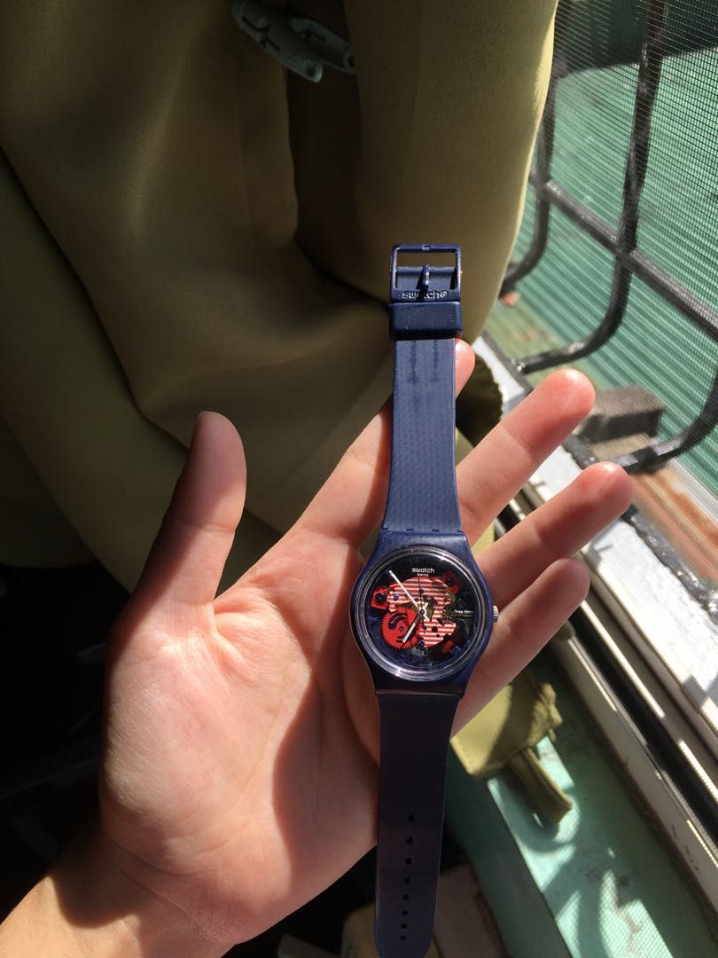 Swatch Watch (Category: Women's Watches) located in Caloocan City. Submitted by petrova_items (Listing ID 1196688686, Image 2). Description: - needs battery replacement.