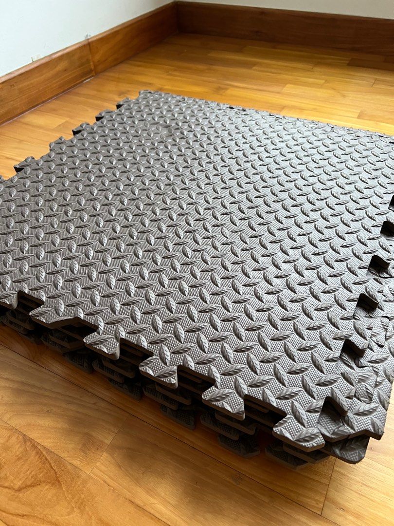 Thick foam gym mats, Sports Equipment, Exercise & Fitness, Exercise