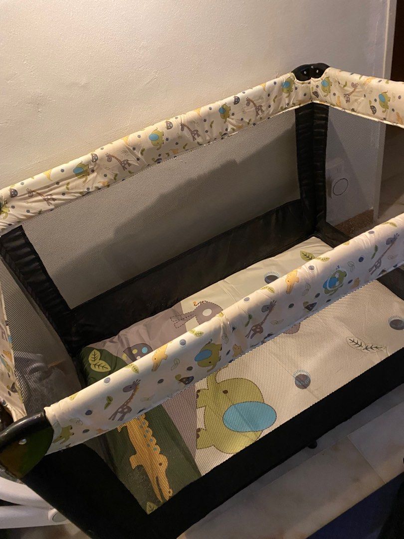 Travel Cot/crib, Babies & Kids, Baby Nursery & Kids Furniture, Cots