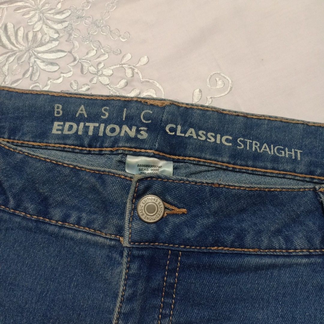 Women Basic Editions Stretch Classic Straight Jeans. Size 40