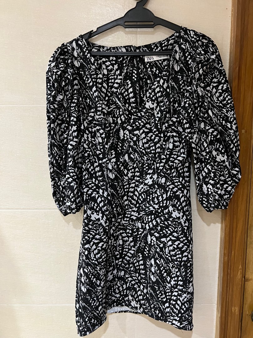 Zara Black & White Puff Sleeve Dress, Women's Fashion, Dresses & Sets