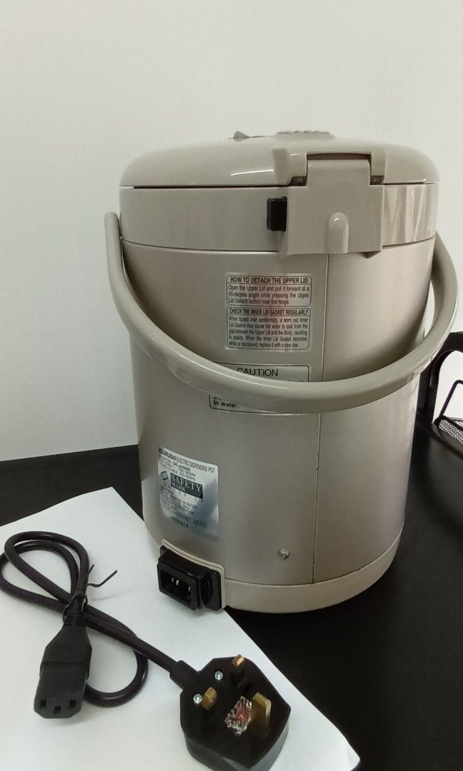 日本製造Zojirushi Water Boiler/dispenser Made in Japan 象印 微電腦熱水瓶, 家庭電器, 廚房