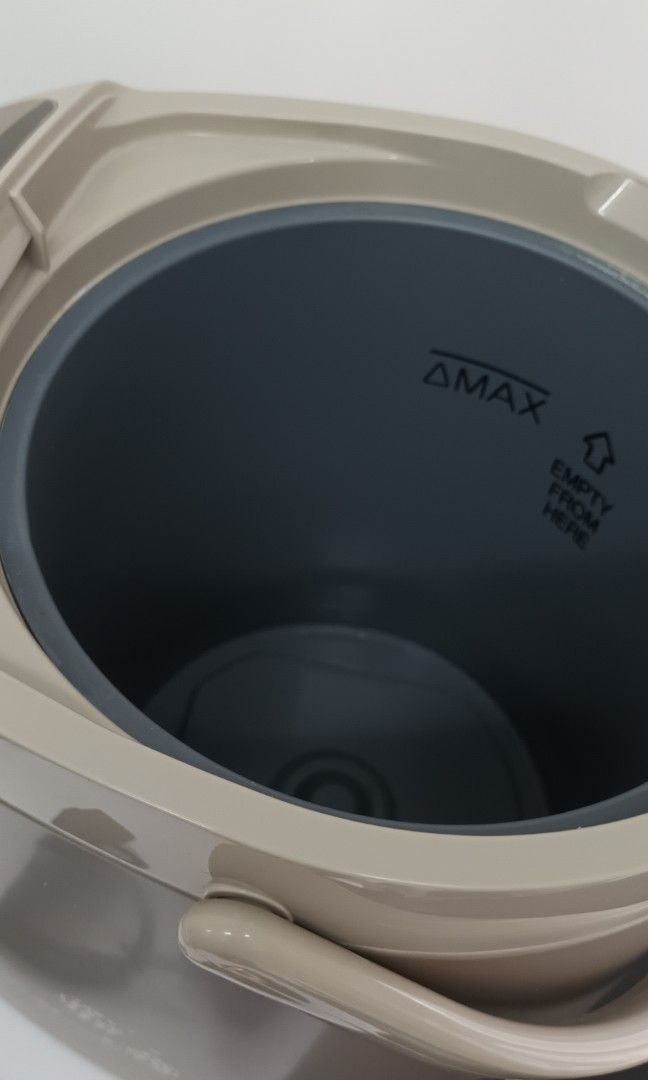 日本製造Zojirushi Water Boiler/dispenser Made in Japan 象印 微電腦熱水瓶, 家庭電器, 廚房