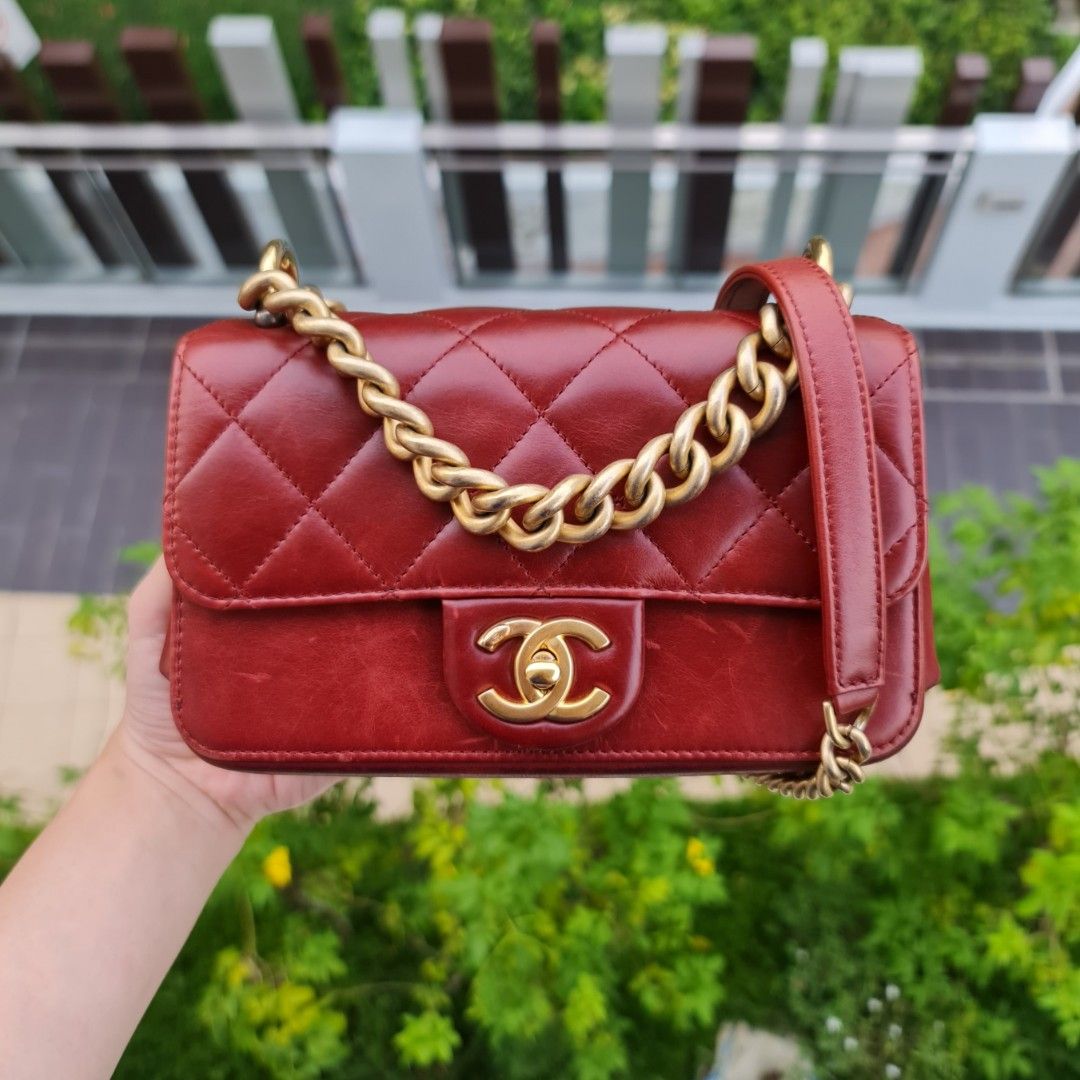 🍷 CHANEL BURGUNDY STRAIGHT LINE FLAP BAG RED WINE CALFSKIN LEATHER  COSMOPOLITE GOLD HARDWARE GHW / single double caviar lined classic flap  mini jumbo