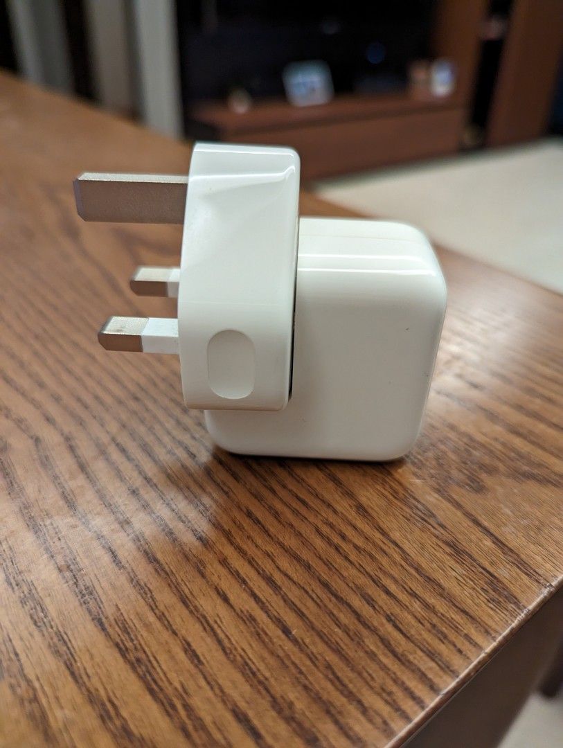 Apple 10W USB Power Adapter with Lightning Cable, Computers & Tech