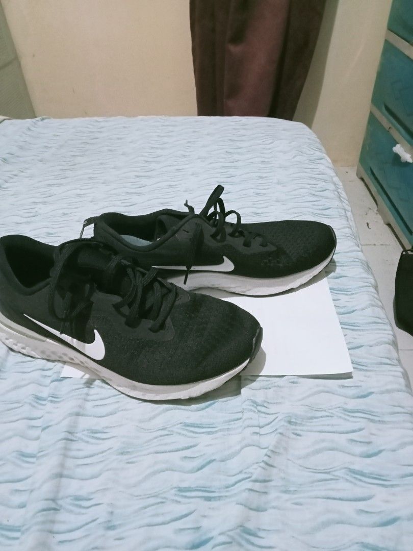 Authentic Nike Odyssey React (Category: Sneakers) located in Dasmarinas. Submitted by monching123 (Listing ID 1197024293, Image 2). Description: Authentic Nike Odyssey React Slighlt used Free shipping.