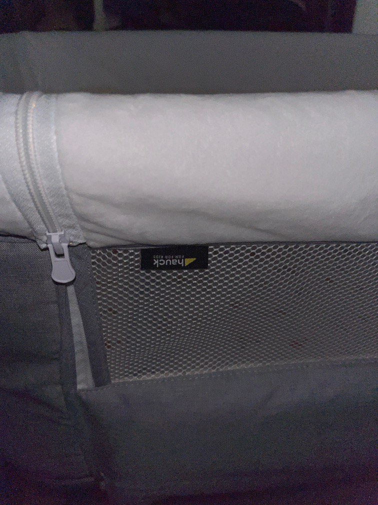Babies portable cot, Babies & Kids, Baby Nursery & Kids Furniture, Cots ...