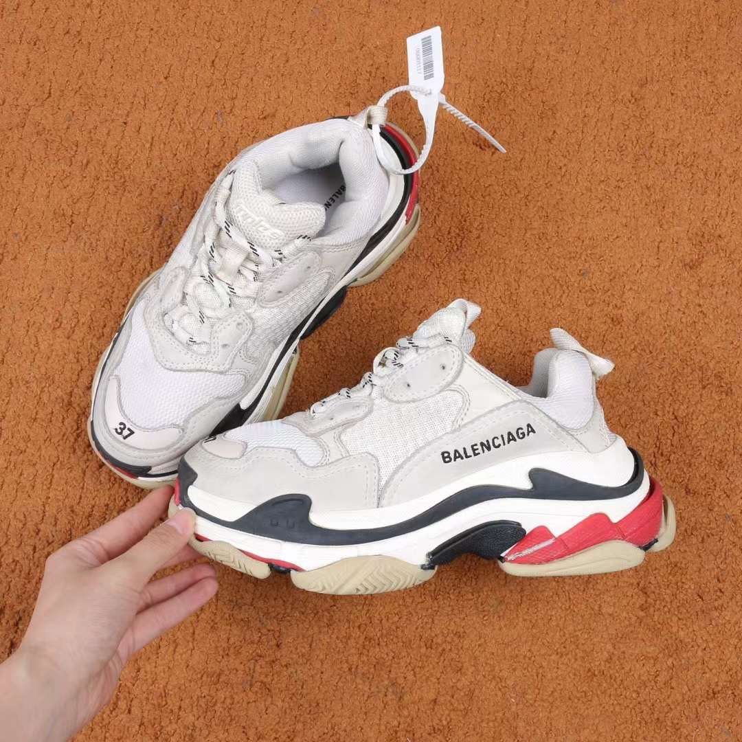 Triple s balenciaga 37 2025