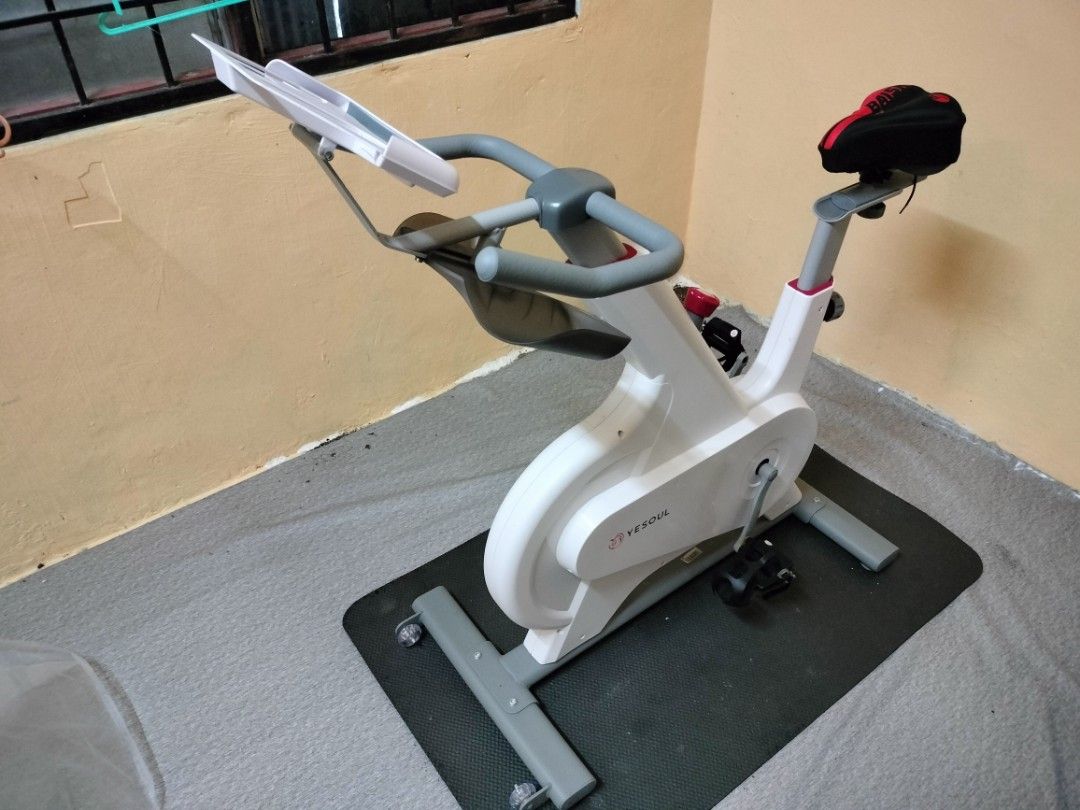 Strava 2025 stationary bike