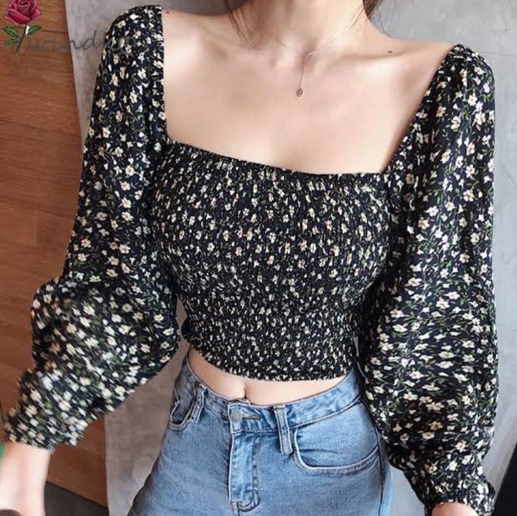 Black floral puff sleeve top store