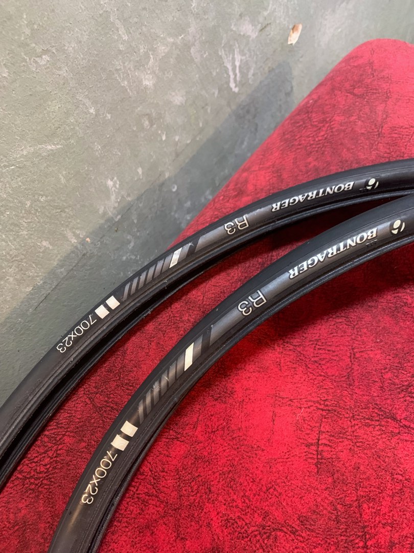 Bontrager R3 700x23C Road Tires