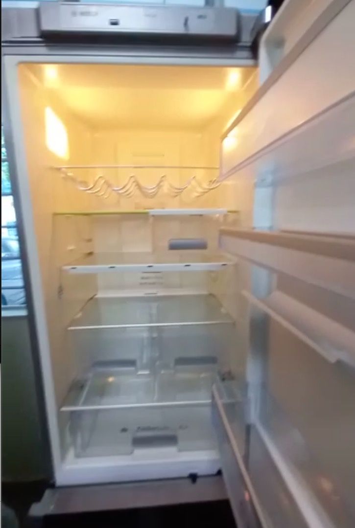 BOSCH 2 door fridge/bottom freezer with digital temperature selector ...