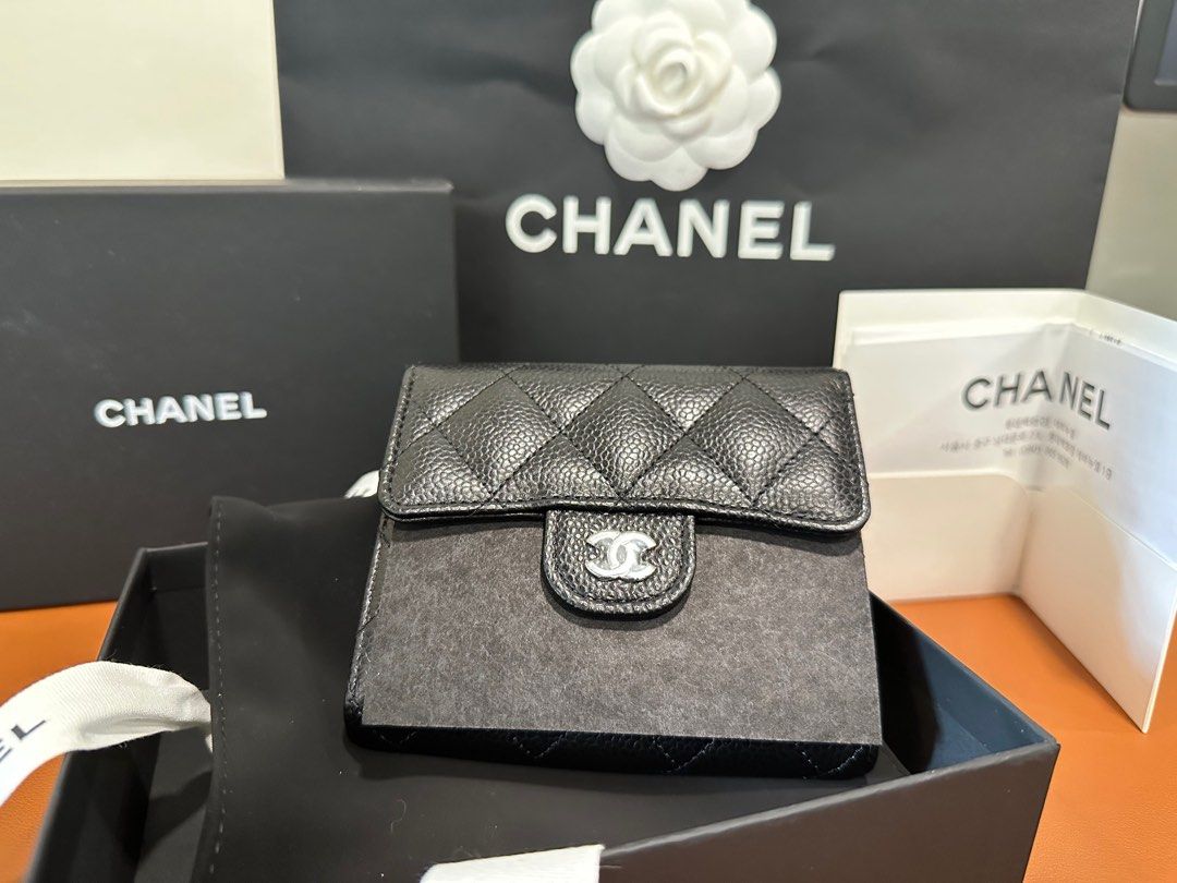 Chanel Small Classic Flap Wallet Sliver Hardware Caviar Light Pink -  NOBLEMARS
