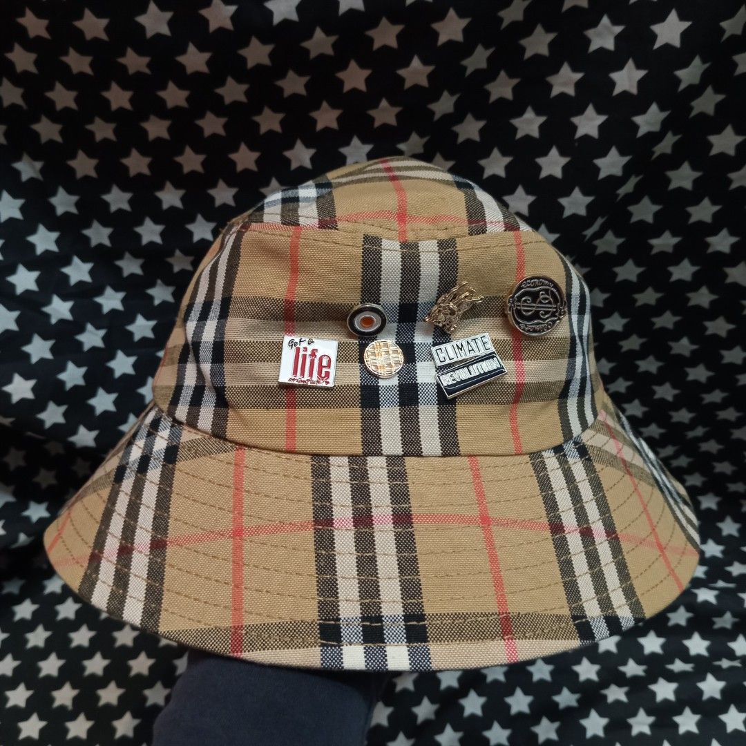 Burberry hat pins hot sale