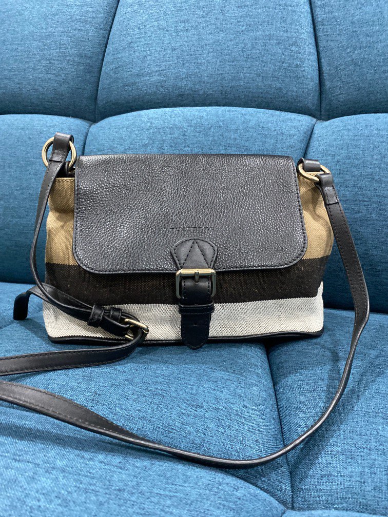Burberry brit shop grainy canvas
