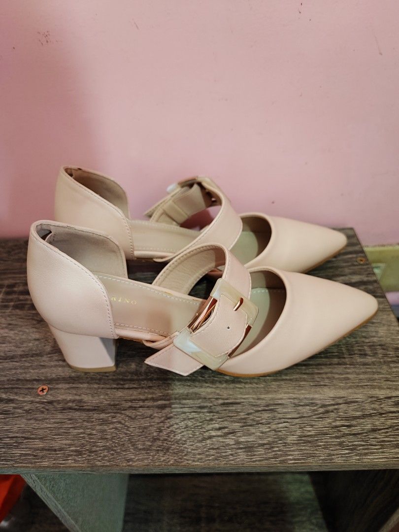 Carlo Rino Block Heels (Category: Heels) located in Rizal. Submitted by maxxthecat (Listing ID 1196881453, Image 2). Description: Rush Sale! Need funds for review center. Used once during my graduation Bought from Zalora.