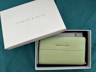 （分類：）位於 。 由 ca.secondhand 提交（商品編號 1196855902，圖片 1）。簡介： 。