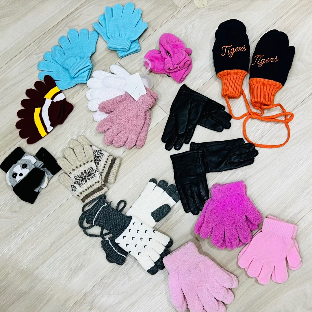 Children and baby winter gloves, Babies & Kids, Babies & Kids Fashion