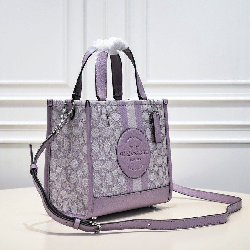 Coach Dempsey Field Tote 22 Bag in Signature Jacquard, Women's Fashion ...